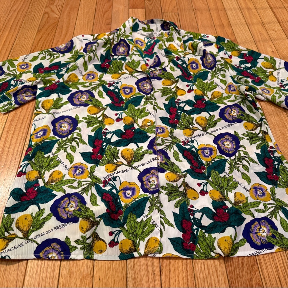 VTG Begonia Garden Floral Print Button-Up Shirt